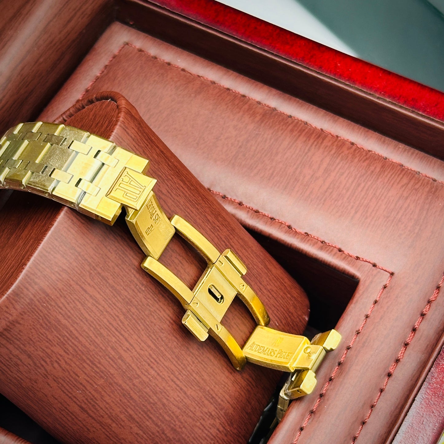 Premium Timepiece Watch with premium brand box