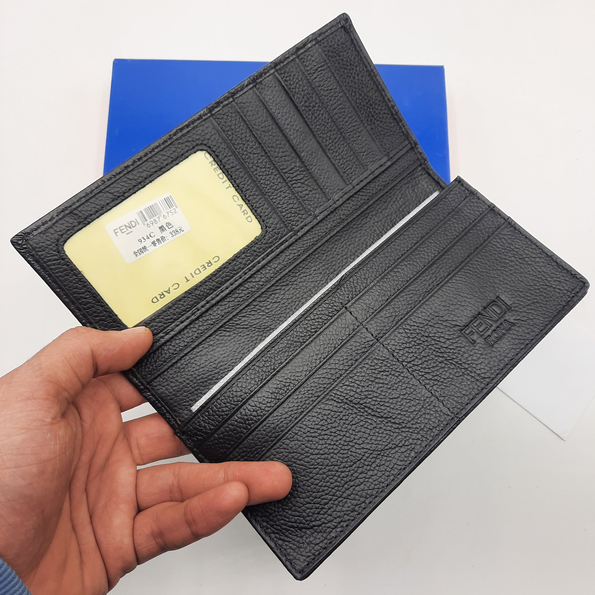 Classic Bi-Fold Wallet With Box 934c