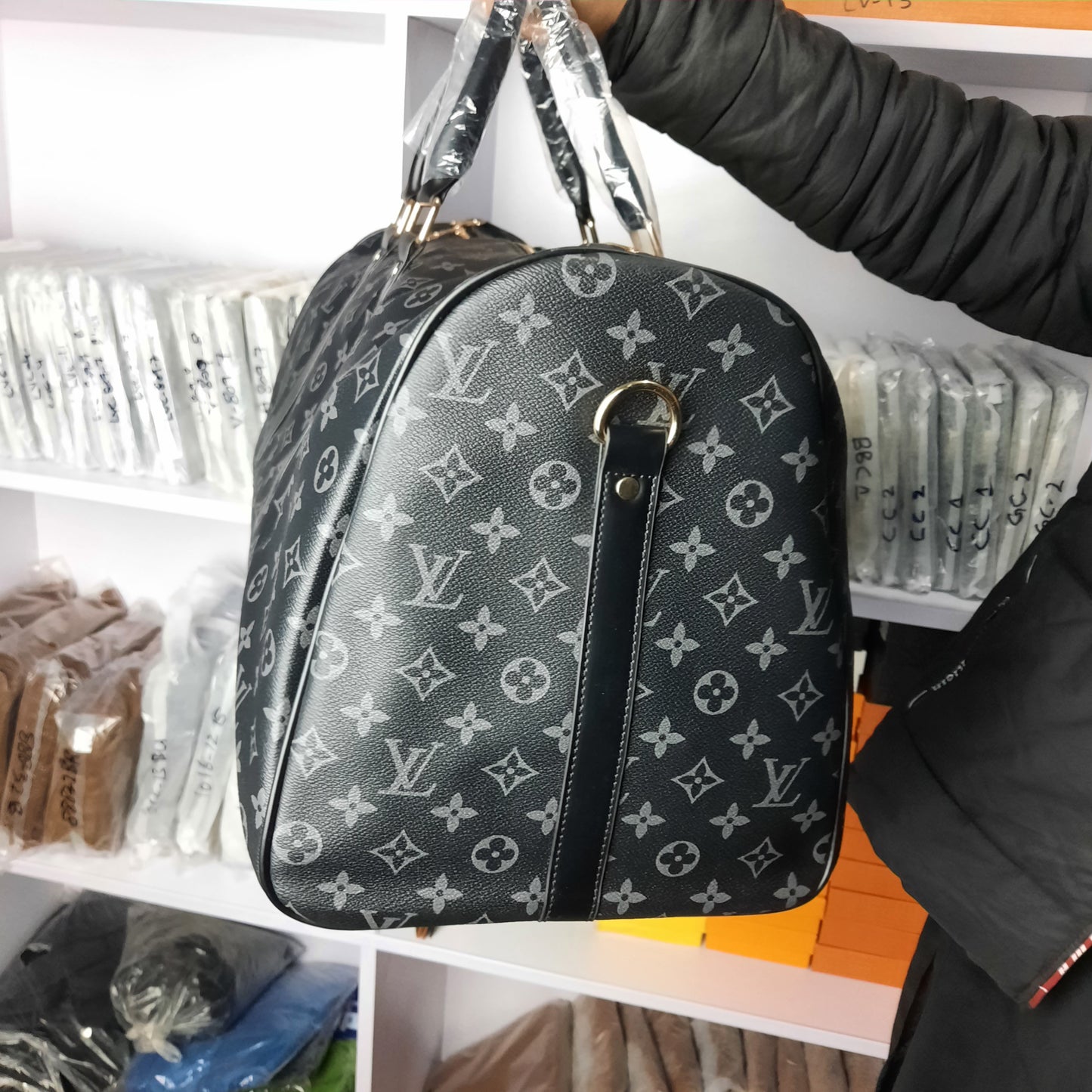 Imported Men's Travel luggage Handbag T-02 BF