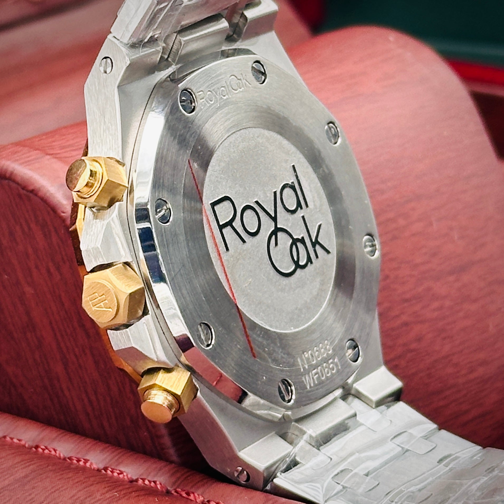 Minimalist Watch with box