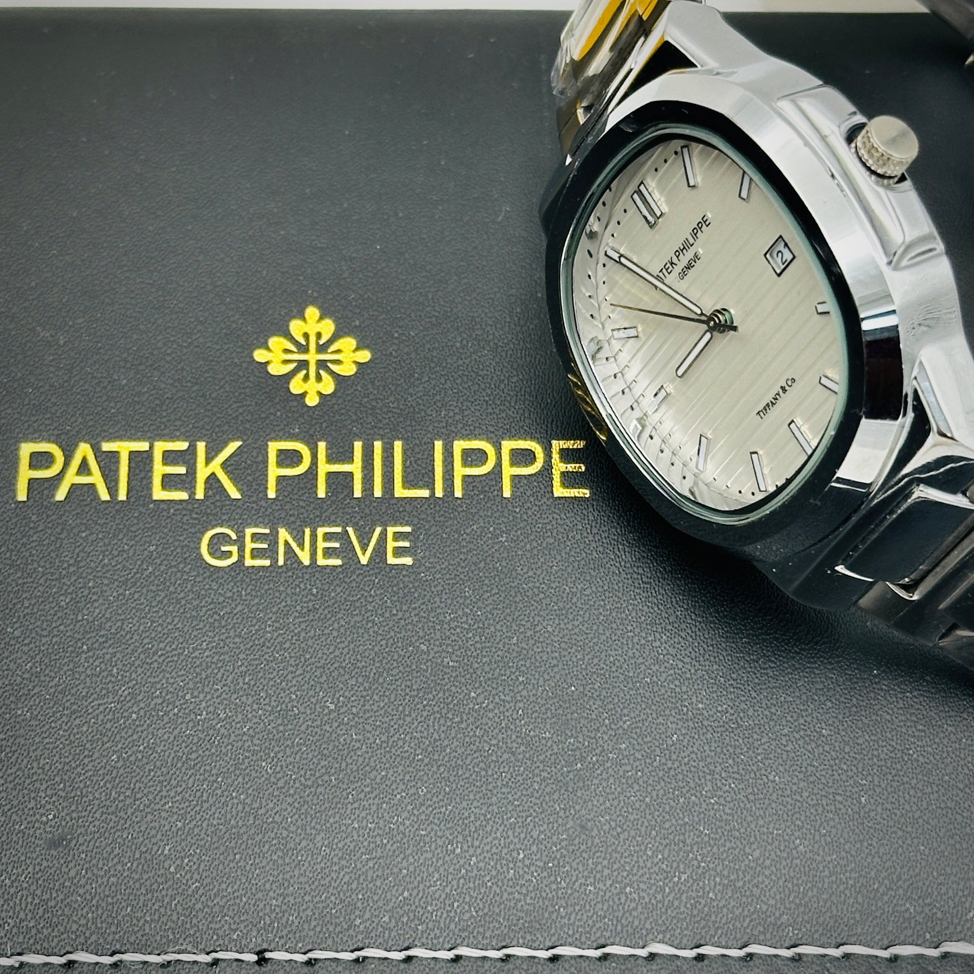 Timeless Classic Watch PW