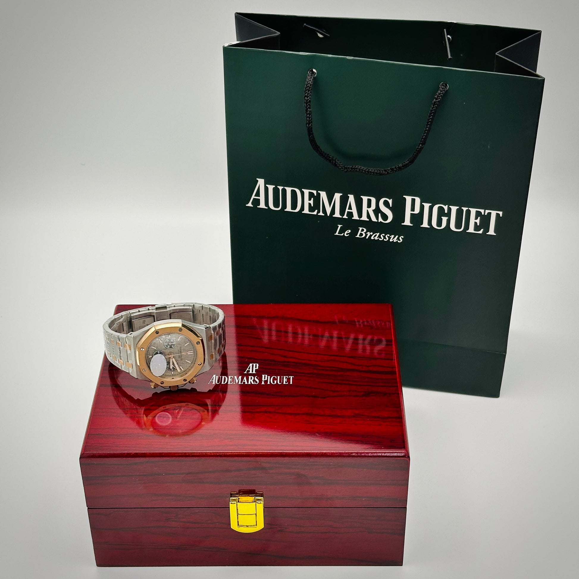 Gold & Silver wristwatch with premium box